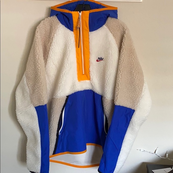 nike sherpa pullover